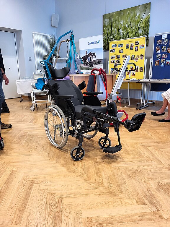 JaTa2023_Hilfsmittel_Sanimed_Rollstuhl_20230909_095029_Kohlwey_bearbeitet.jpg 