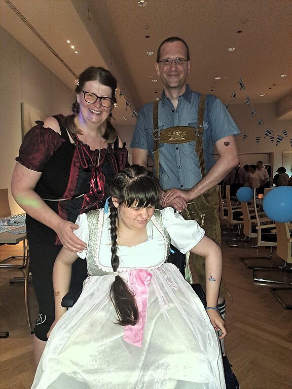 Jata2023_Oktoberfest_Party_FamilieRosenlöcher_20230909_195610_bearbeitet.jpg 