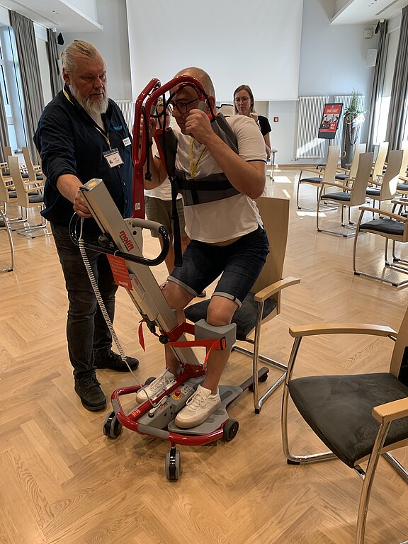 Jata2023_Hilfsmittel_Sanimed_Lifter.jpeg 