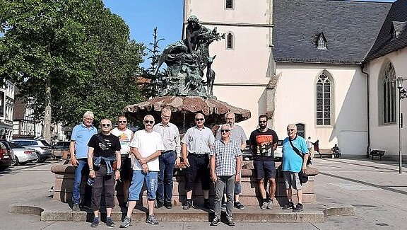 Die Väter besuchen die Kirchen Detmolds Fie Väter beim Besuch einer Detmolder Kirche
