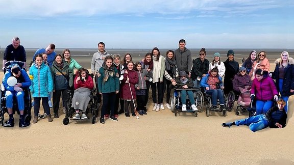 IMG_0284_Gruppenbild_bearbeitet.jpg